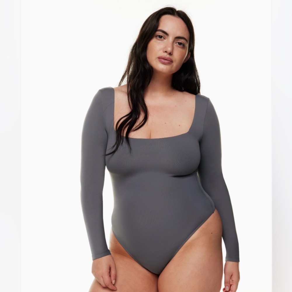 Aritzia Contour Dusty Blue Square Neck Bodysuit size XL